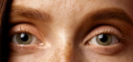 Zrak pod paľbou: Ako ho chrániť pri práci za počítačom a v lete pred slnečnými lúčmi